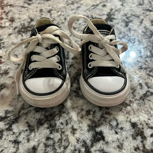 Black Toddler Converse Sneakers Shoe - Picture 6 of 6